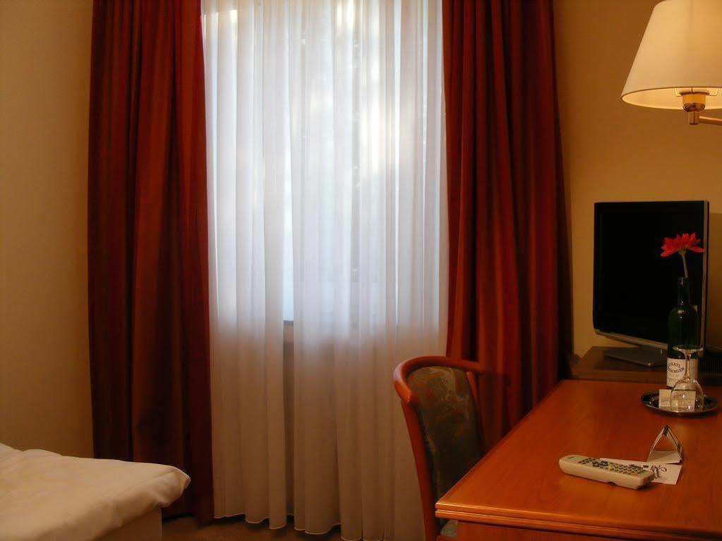 גרבנברויך Hotel Sonderfeld מראה חיצוני תמונה